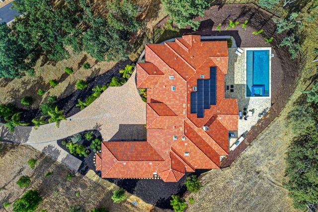 5 Winding Oaks Drive, Pleasanton, CA 94566
