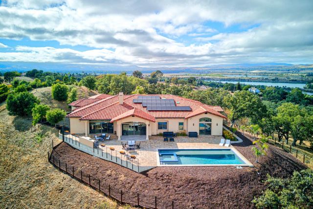5 Winding Oaks Drive, Pleasanton, CA 94566