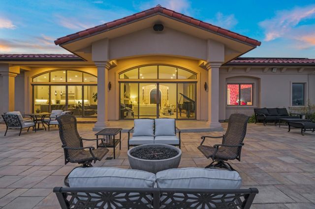 5 Winding Oaks Drive, Pleasanton, CA 94566