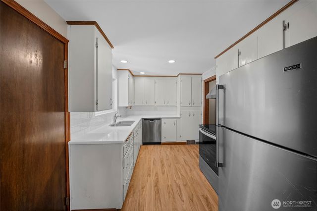 11502 29th Avenue SW, Seattle, WA 98146