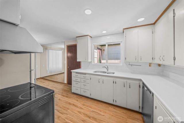 11502 29th Avenue SW, Seattle, WA 98146