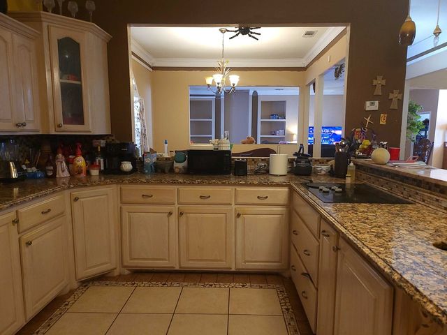 2605 W Sycamore Dr, Odessa, TX 79763