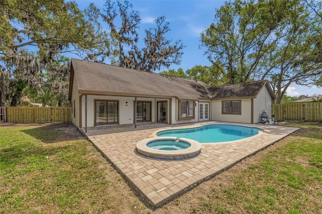 576 CHANNEL COURT, Palm Harbor, FL 34684