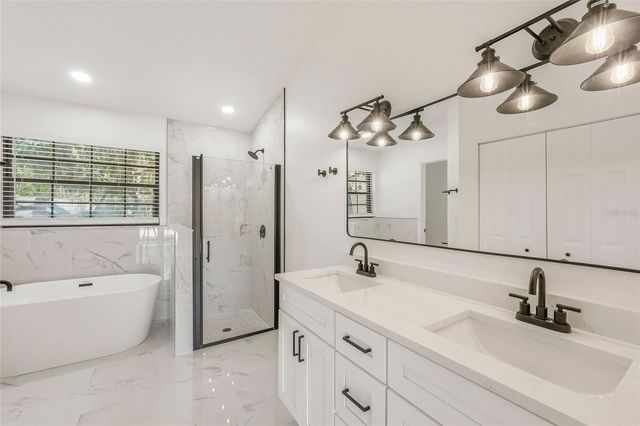 576 CHANNEL COURT, Palm Harbor, FL 34684