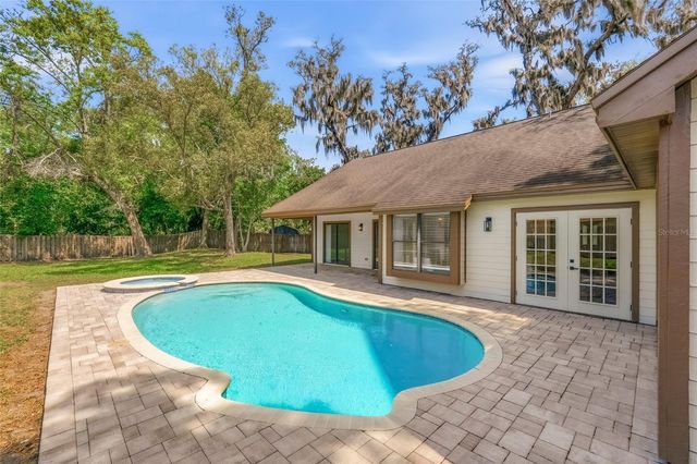 576 CHANNEL COURT, Palm Harbor, FL 34684