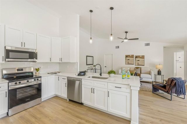 576 CHANNEL COURT, Palm Harbor, FL 34684