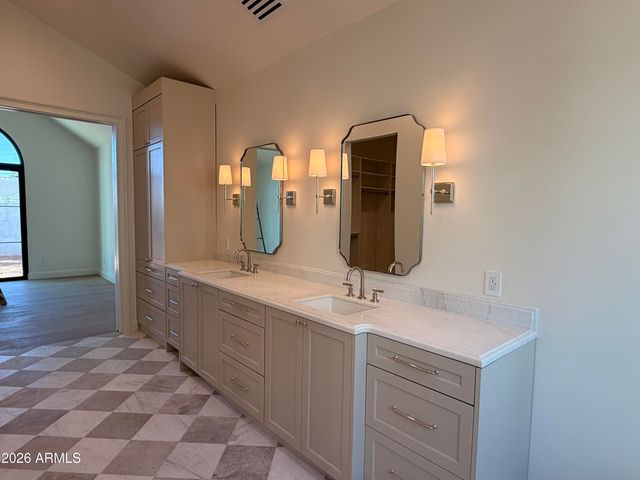 4844 E Amelia Avenue, Phoenix, AZ 85018