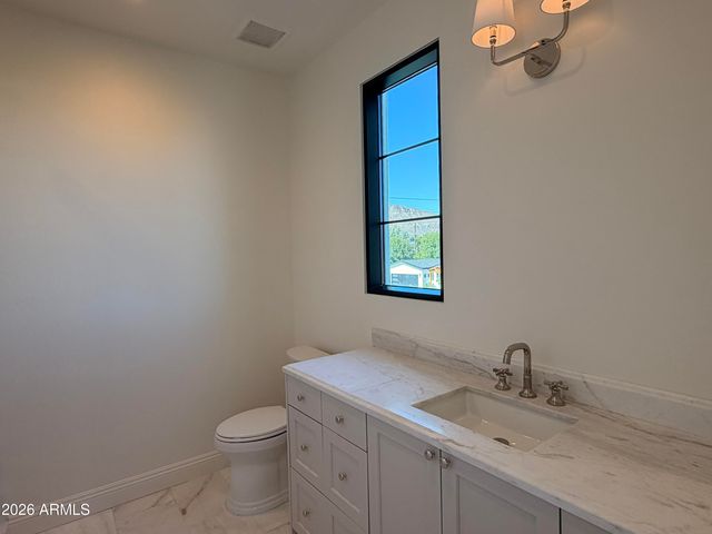 4844 E Amelia Avenue, Phoenix, AZ 85018