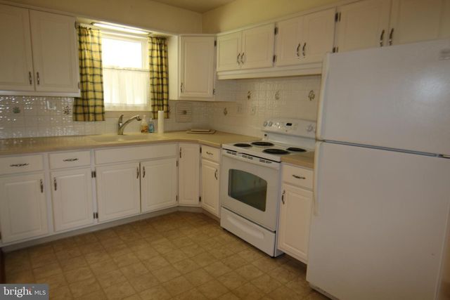 109 CAROLYN ST, Harrisburg, PA 17112