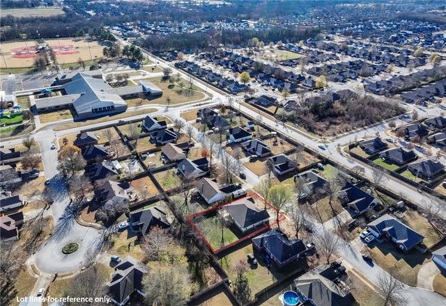 3044 Rutile Drive, Fayetteville, AR 72704