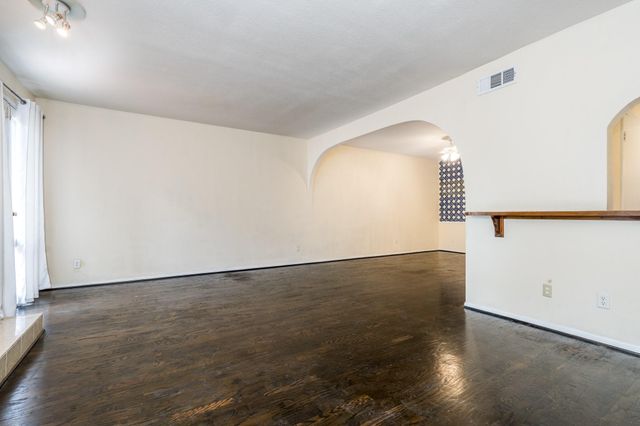 2100 Tanglewilde Street 269, Houston, TX 77063