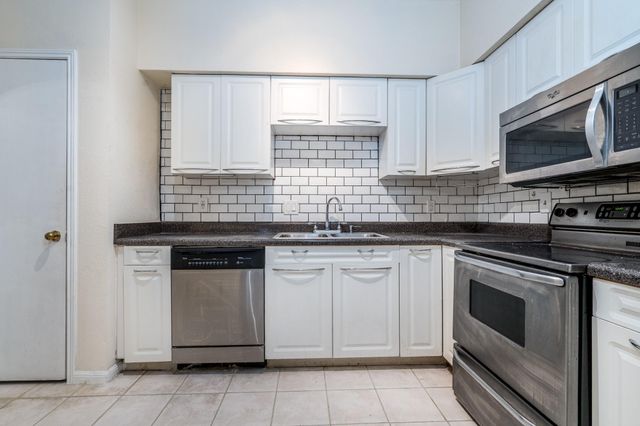 2100 Tanglewilde Street 269, Houston, TX 77063