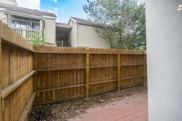 2100 Tanglewilde Street 269, Houston, TX 77063