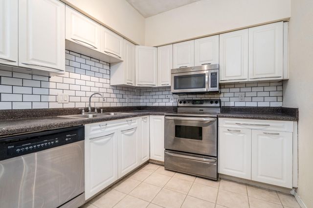 2100 Tanglewilde Street 269, Houston, TX 77063