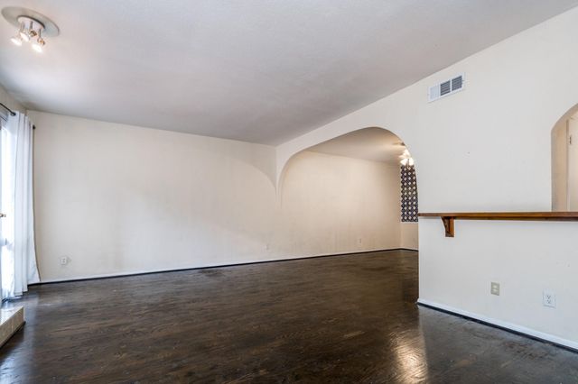 2100 Tanglewilde Street 269, Houston, TX 77063