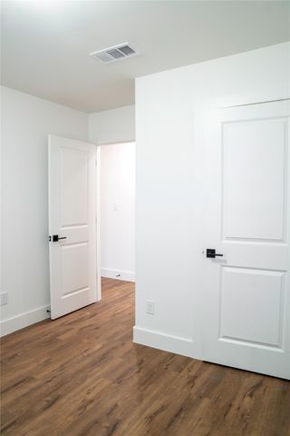 907 E 10th Street, Bonham, TX 75418