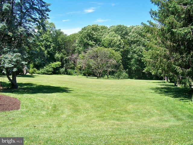 627 TRUCE RD, New Providence, PA 17560