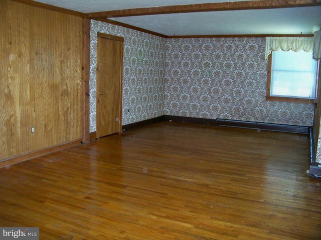 627 TRUCE RD, New Providence, PA 17560