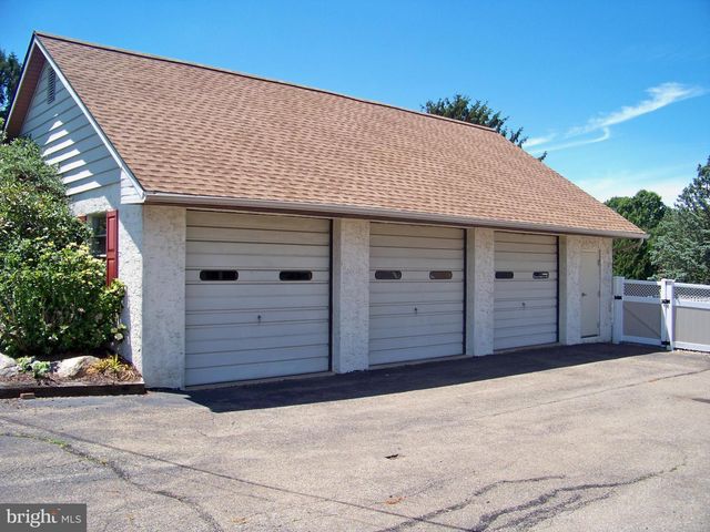 627 TRUCE RD, New Providence, PA 17560