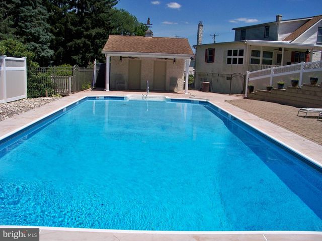627 TRUCE RD, New Providence, PA 17560