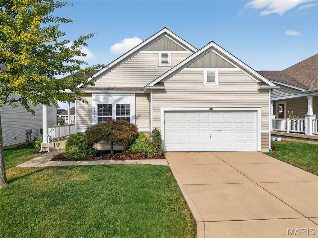 1733 Briarmanor Drive, Lake St Louis, MO 63367