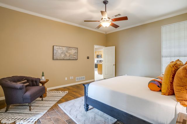 4100 Blue Feather Court, Arlington, TX 76016