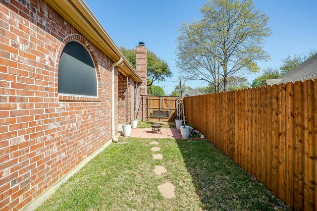 4100 Blue Feather Court, Arlington, TX 76016