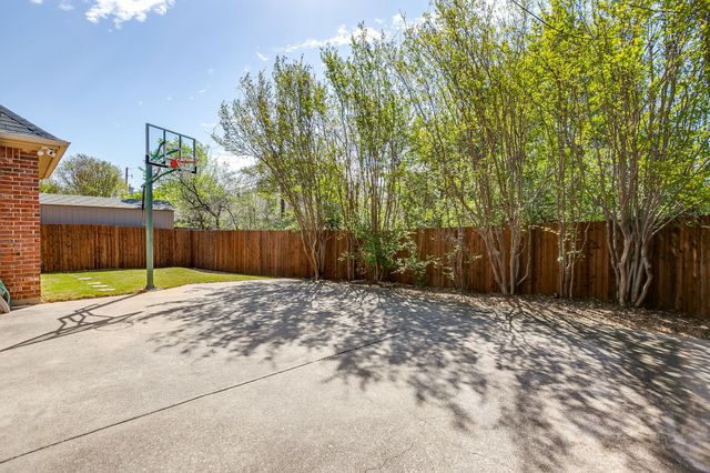 4100 Blue Feather Court, Arlington, TX 76016