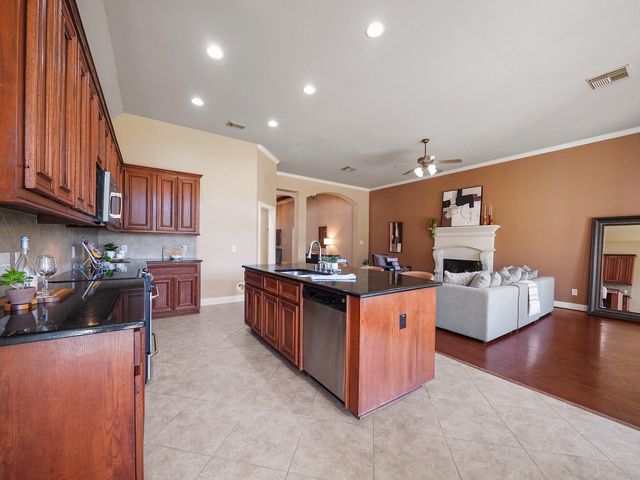 2898 Woodland Glen Lane, Conroe, TX 77385