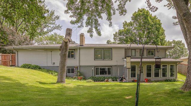 2145 Zealand Avenue N, Golden Valley, MN 55427
