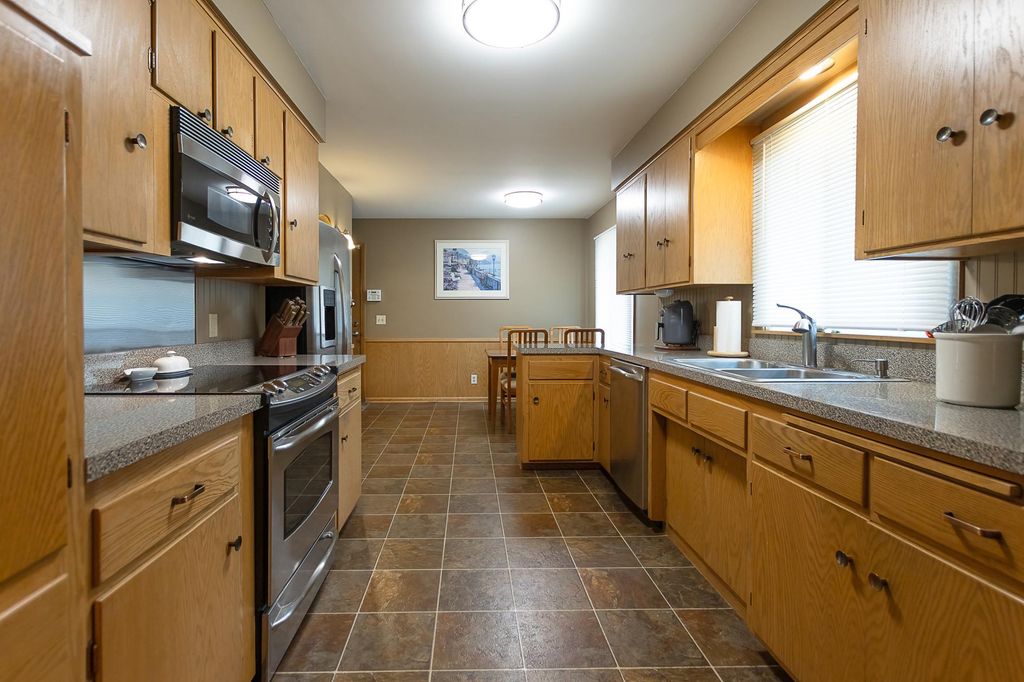 2145 Zealand Avenue N, Golden Valley, MN 55427 — photo 3