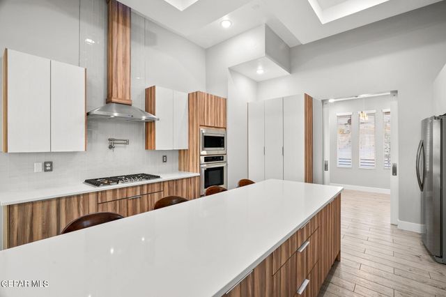 3760 cast Drive, El Paso, TX 79938