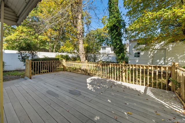 537 Lakeway Drive, North Babylon, NY 11704