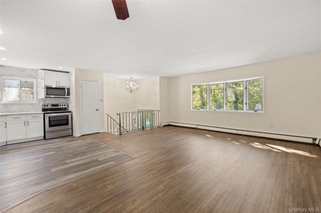 537 Lakeway Drive, North Babylon, NY 11704