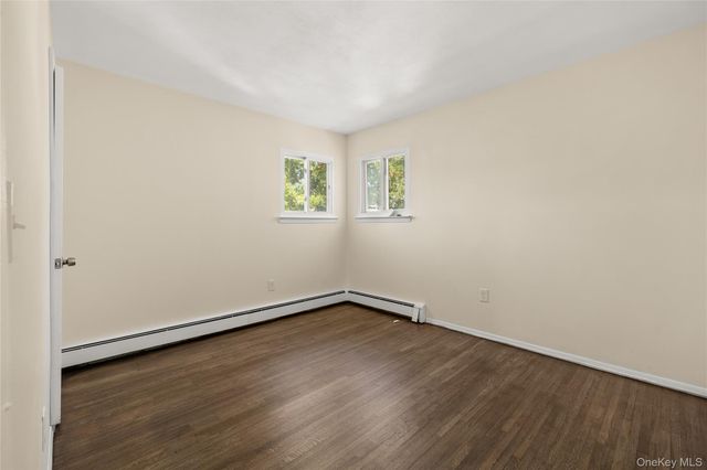537 Lakeway Drive, North Babylon, NY 11704