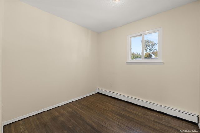 537 Lakeway Drive, North Babylon, NY 11704