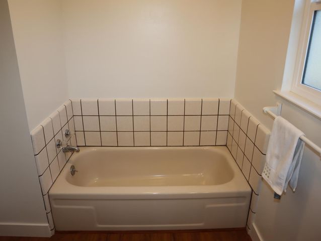 2433 E Saginaw Way, Fresno, CA 93726