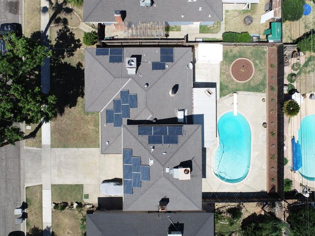 2433 E Saginaw Way, Fresno, CA 93726