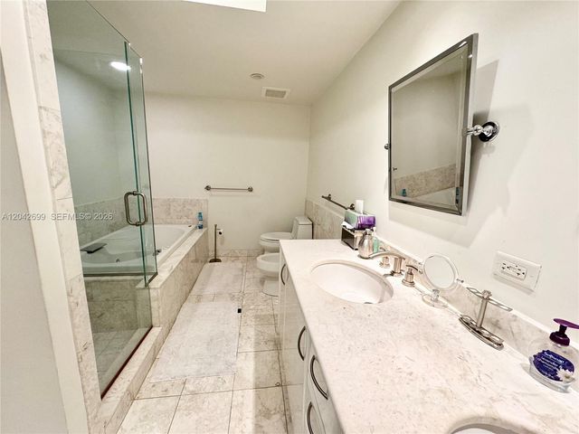 1331 Brickell Bay Dr 406, Miami, FL 33131