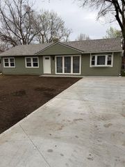 7709 E 113th Street, Kansas City, MO 64134