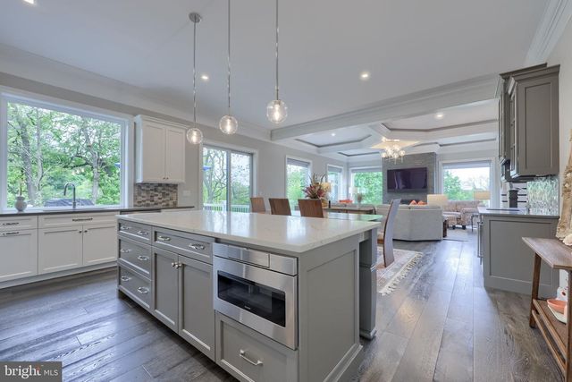 379 SPRING HAVEN DR, Lancaster, PA 17601