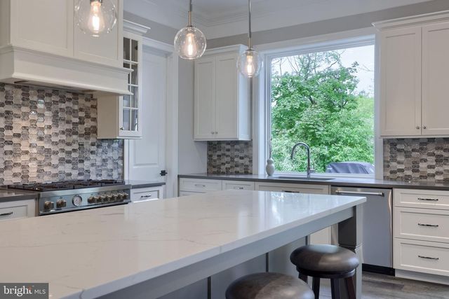 379 SPRING HAVEN DR, Lancaster, PA 17601
