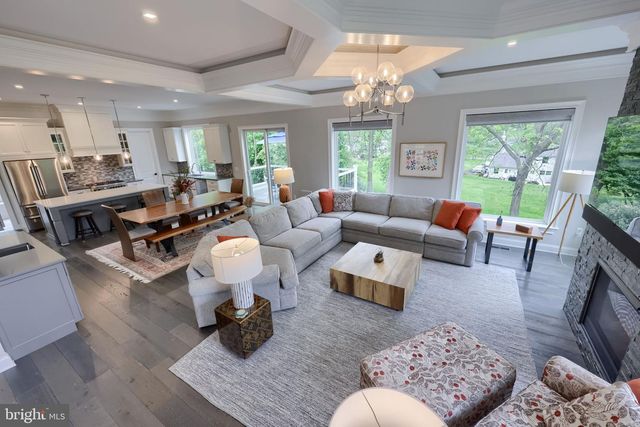 379 SPRING HAVEN DR, Lancaster, PA 17601