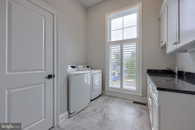 379 SPRING HAVEN DR, Lancaster, PA 17601