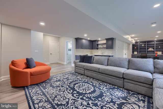 379 SPRING HAVEN DR, Lancaster, PA 17601