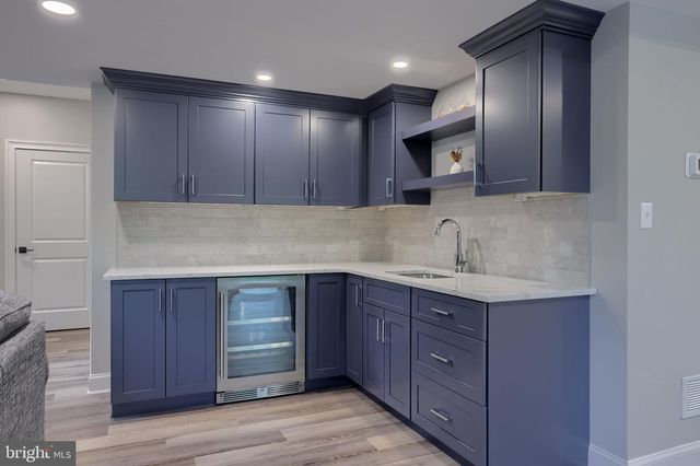 379 SPRING HAVEN DR, Lancaster, PA 17601