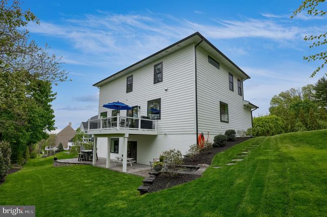 379 SPRING HAVEN DR, Lancaster, PA 17601