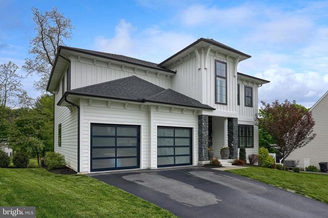 379 SPRING HAVEN DR, Lancaster, PA 17601