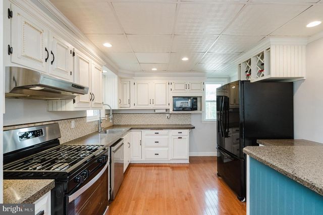 1509 NEIGHBORS AVE, Baltimore, MD 21237