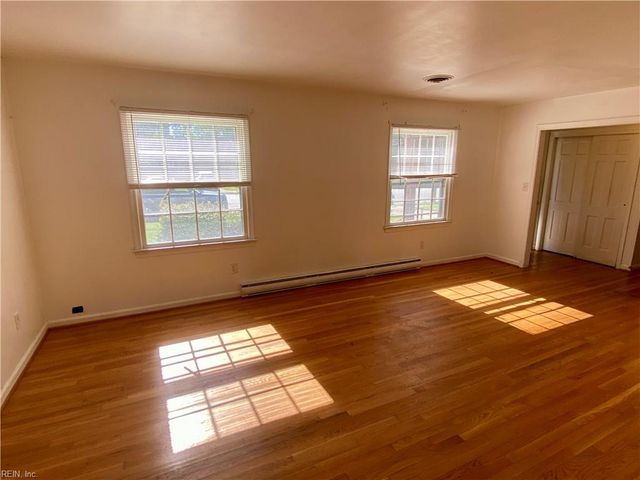 213 Albany Dr, Hampton, VA 23666
